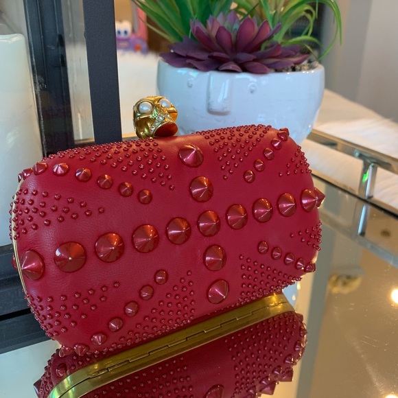Alexander McQueen
Spike Red Leather Clutch - Picture 2 of 8